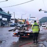 Una moto chocó contra una camioneta